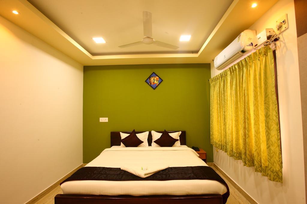 Sreedevi Residency Appartamento Chennai Esterno foto